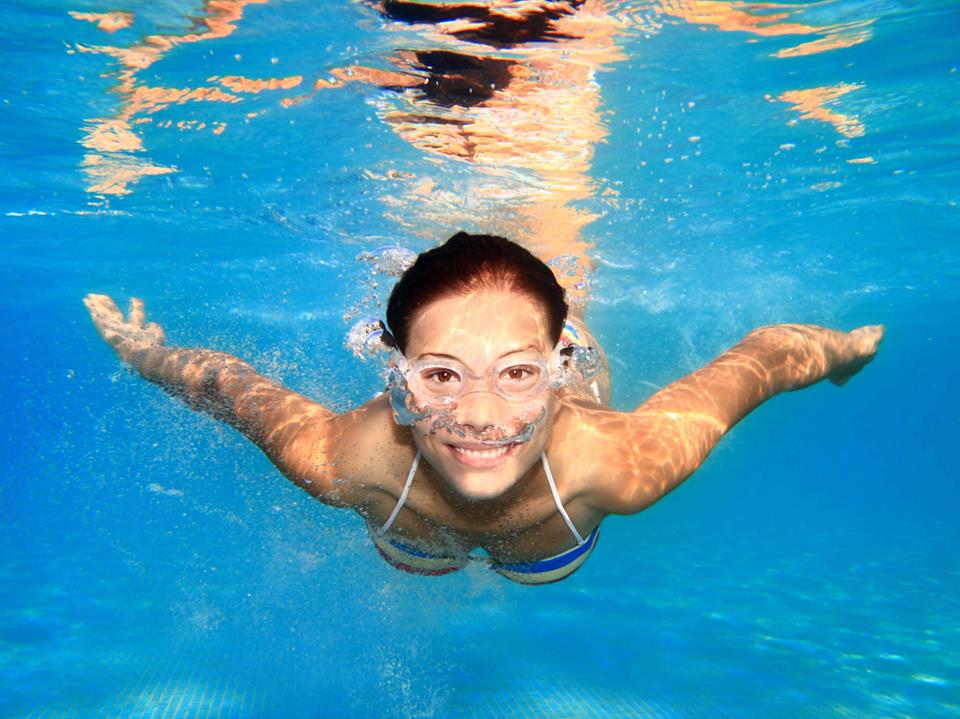 Những người nhiều năm bơi lội thường xuyên có cơ thể trẻ hơn